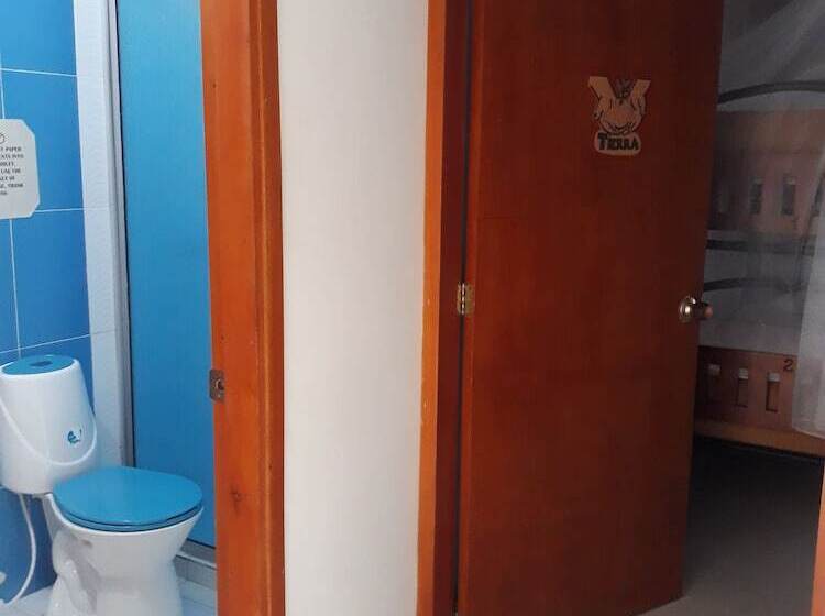 Четырехместный Номер Стандарт, Hostal Cocobomgo