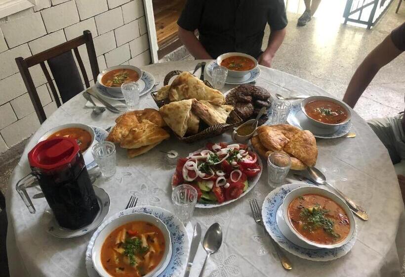 اتاق استاندارد, Anna's Guest House