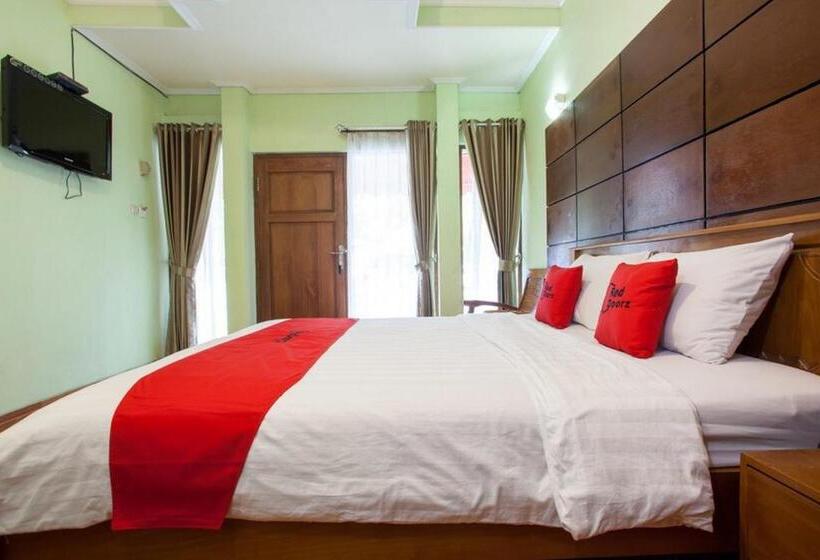 Номер Economy, Reddoorz Near Juanda International Airport