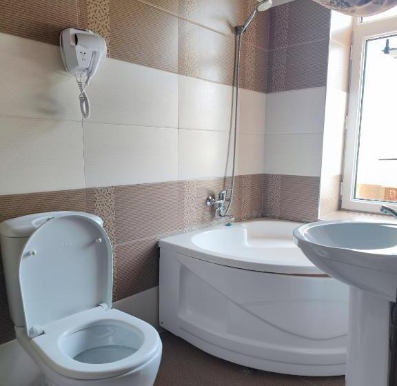 套房, Guest House Rohat Lux