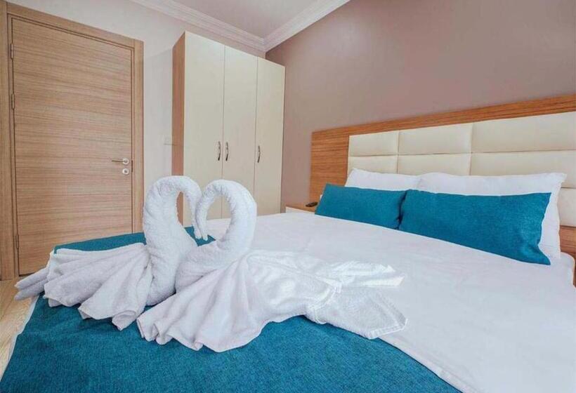 Apartamento 1 Quarto Rés-do-chão, Nehir Suite