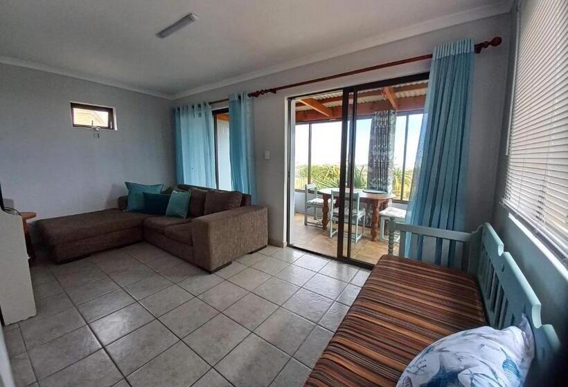 Дом 2 Спальни, 14 Penguin Place, Melkbosstrand