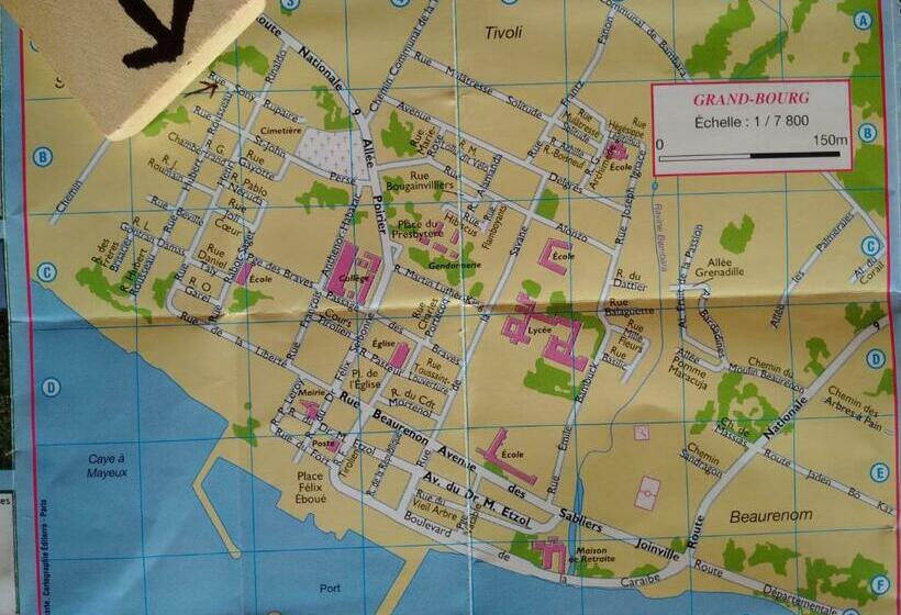 اتاق لوکس با بالکن و چشم‌انداز دریا, Villa Pistaches
