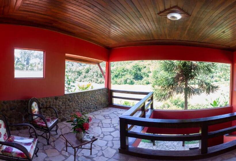 Люкс с Балконом, Pousada Casa De Pedra