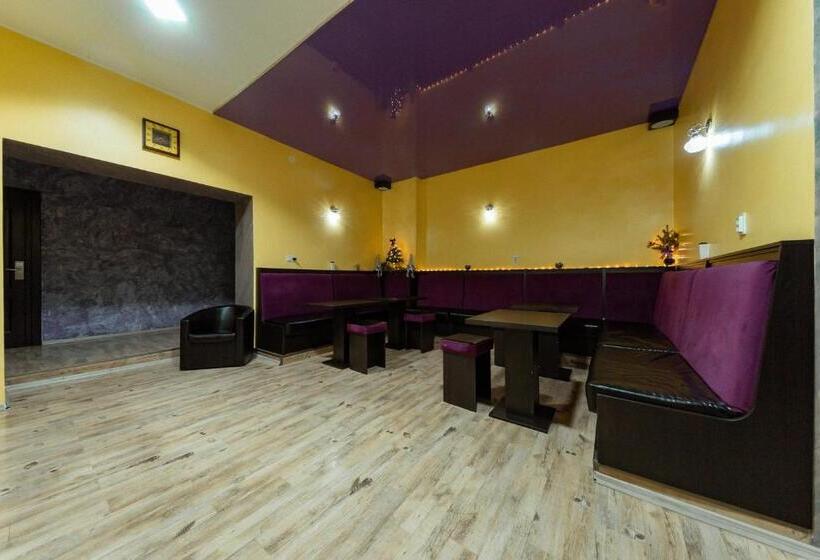 اتاق لوکس, Quantum House