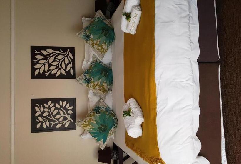 디럭스 트리플 룸, Copperpot Guesthouse