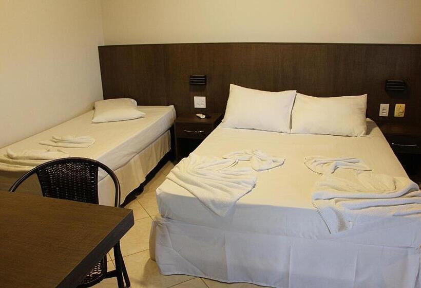 Quarto Triplo Deluxe, Pousada Berro D'água