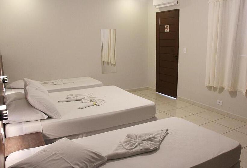 Quarto Quádruplo Estandar, Pousada Berro D'água