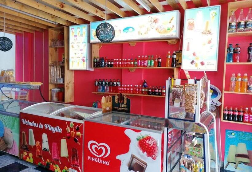 패밀리 스위트, Hostal Y Complejo Recreacional La Playita De Monse