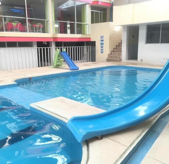 스탠다드 트리플 룸, Hostal Y Complejo Recreacional La Playita De Monse