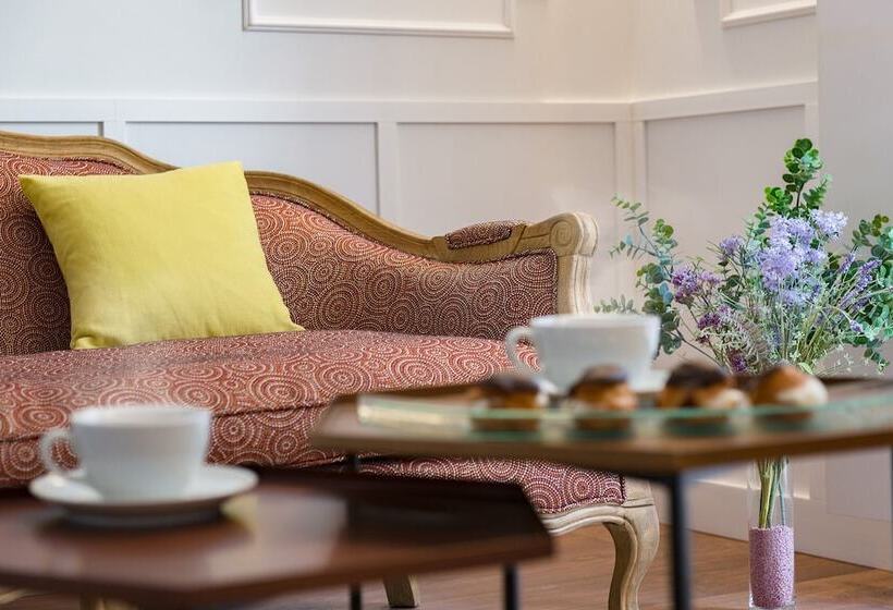 Люкс Повышенной Комфортности, Divina Suites Hotel Singular  Adults Only