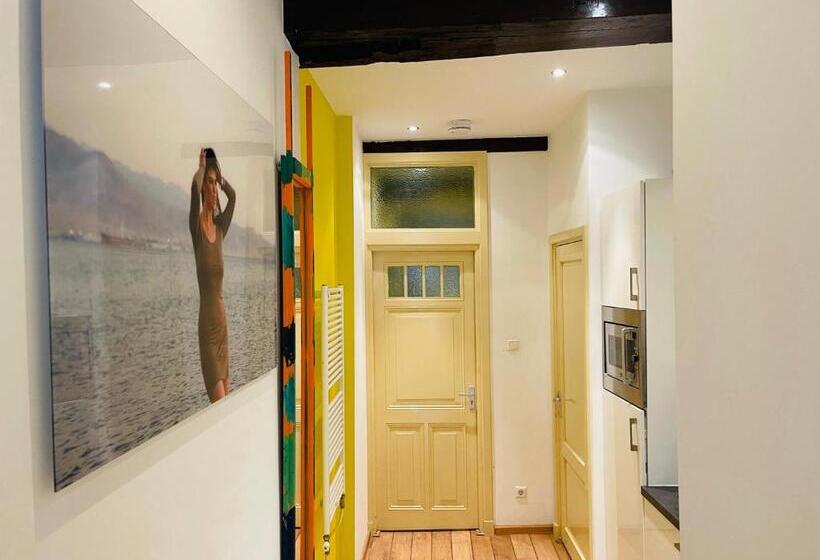 침실 3개 아파트, Red Light District B & B Canal View