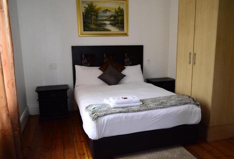 Quarto Triplo Estandar, Laletsa Lodge