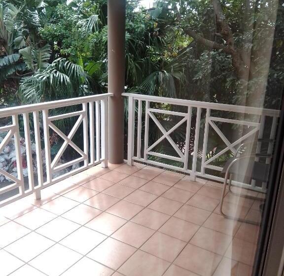 Apartamento 1 Dormitório com Sacada, Laletsa Lodge