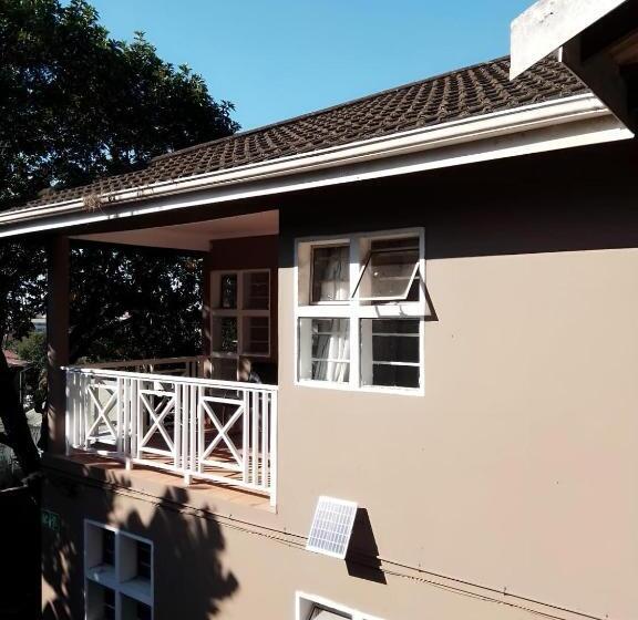 Apartamento 1 Dormitório com Sacada, Laletsa Lodge