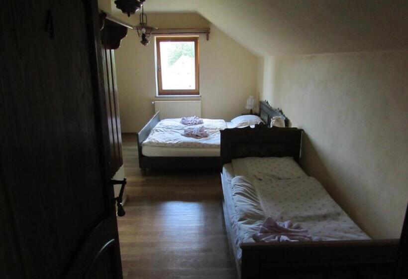 Quarto Triplo Standart, Pension Kamenný Dvůr