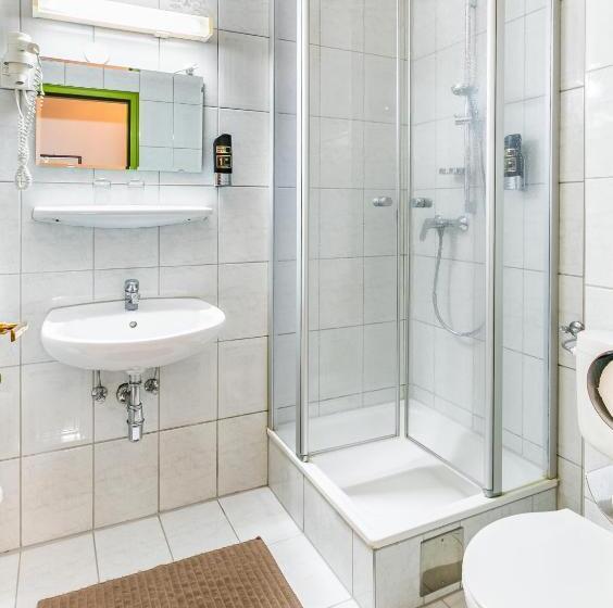 베이직 3인 룸, Gasthof Kranerwirt