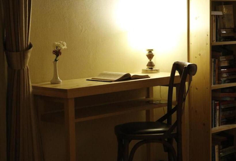 غرفة قياسية ثلاثية, Guest House Epochs Since 1871