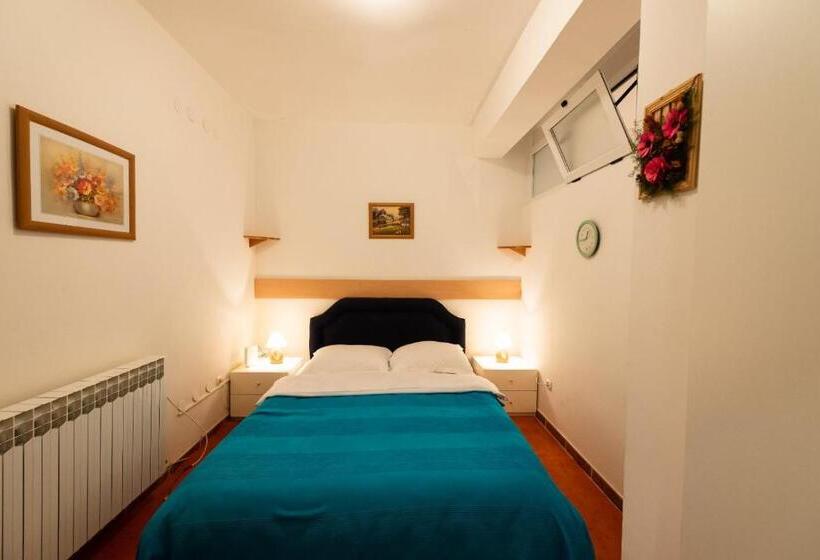 سوییت جونیور با چشم‌انداز دریاچه, Villa Jablanica Lake
