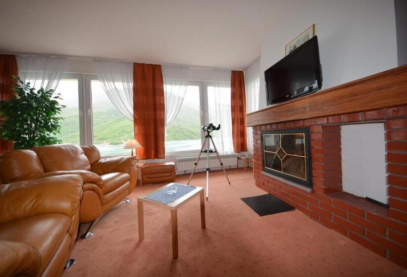Superior suite with lake view, Villa Jablanica Lake