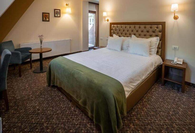 اتاق استاندارد, Opus Villa