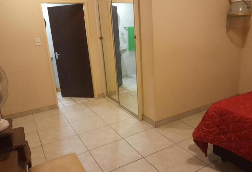 اتاق لوکس, Pilot Inn Accommodation