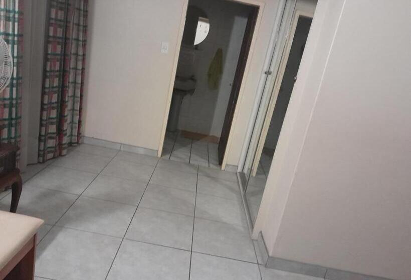 اتاق لوکس, Pilot Inn Accommodation