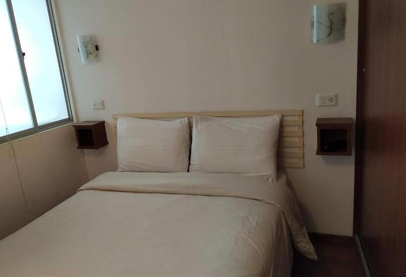 آپارتمان 1 خوابه, La Casa De Justi