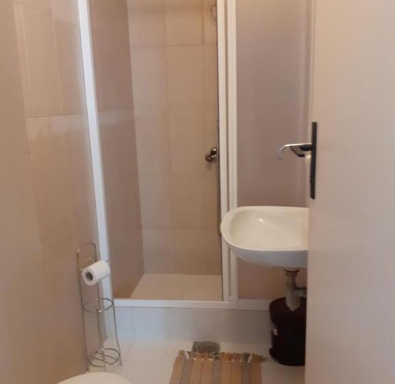 اتاق استاندارد سه نفره, Guest House Cvoro