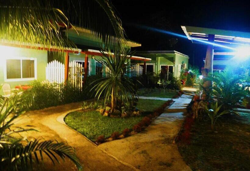 اتاق استاندارد, Suntalee House