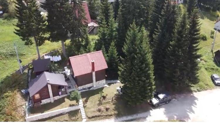 کلبه ییلاقی, Chalet Escapade With Sauna