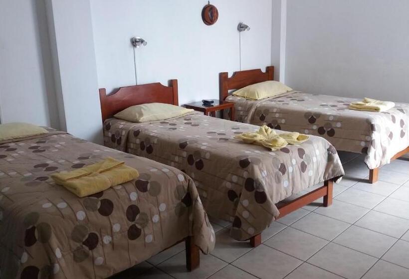 اتاق استاندارد سه نفره, Hostal Naylamp