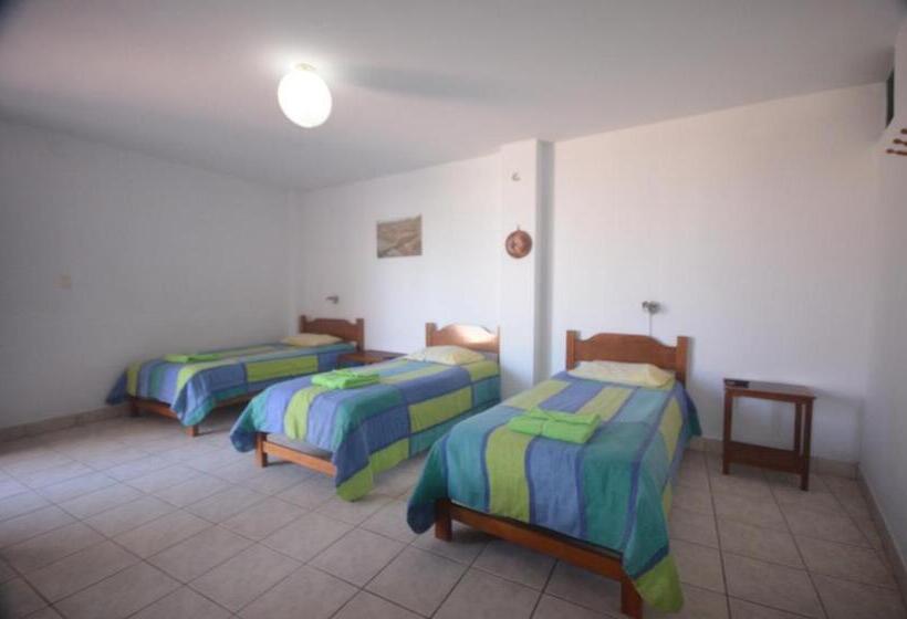 اتاق استاندارد چهار تخته, Hostal Naylamp