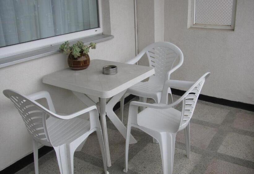 ファミリールーム, Villa Sens