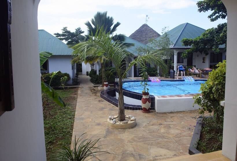 اتاق استاندارد با بالکن, Highland Bungalows