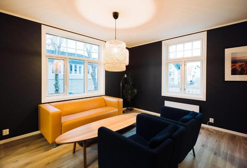 Апартаменты 1 Спальня с Балконом, Villa Svolvær
