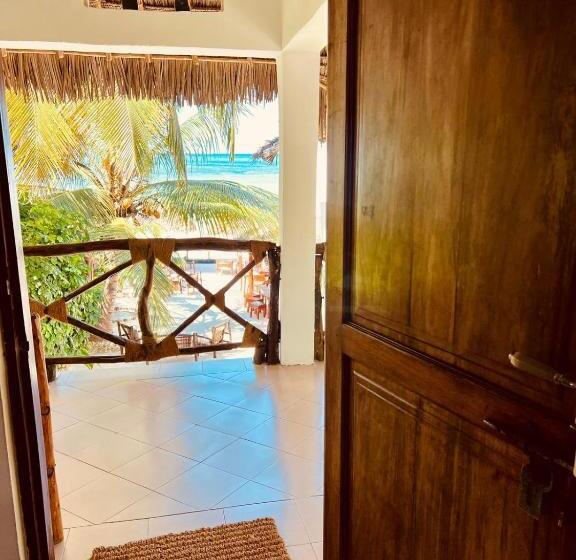 غرفة ديلوكس مطلّة علي البحر, Helwas Zanzibar Beach