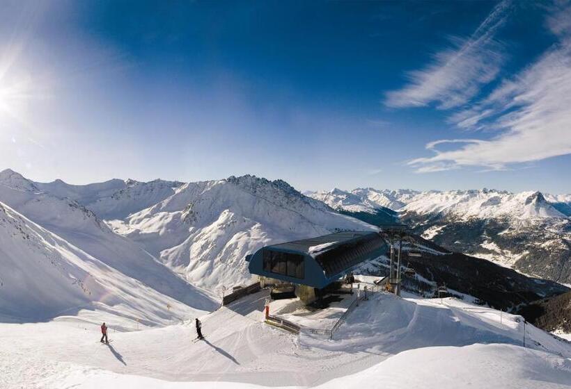 Четырехместный Номер Стандарт, Ibex Hostel