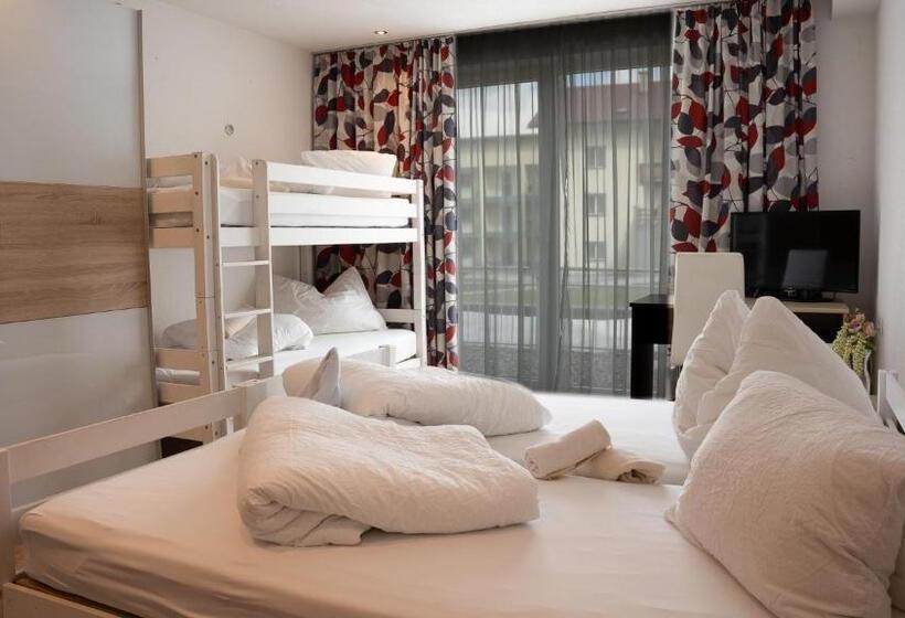 Семейный Номер, Ibex Hostel