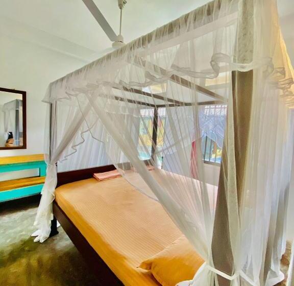 اتاق استاندارد, Praneeth Guest House