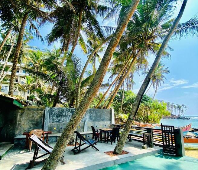 اتاق استاندارد با چشم‌انداز دریا, Praneeth Guest House