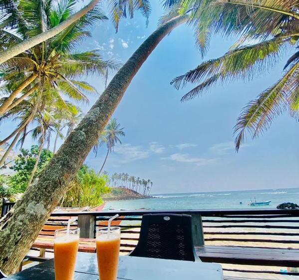 اتاق استاندارد, Praneeth Guest House