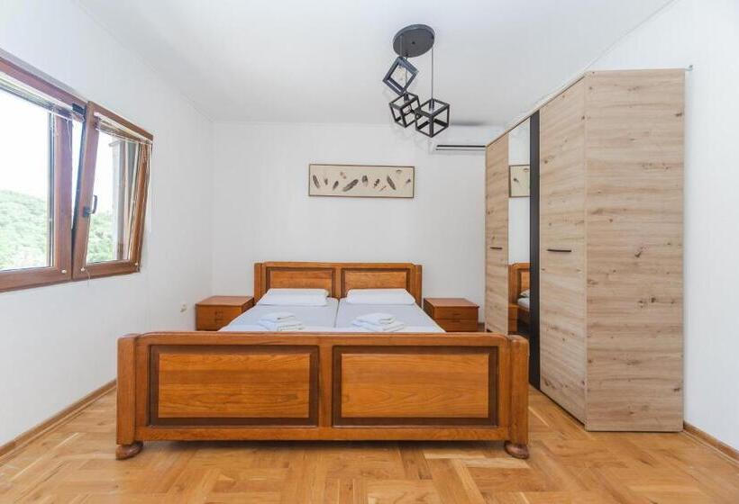 استودیو استاندارد با بالکن, Guest House Zuber