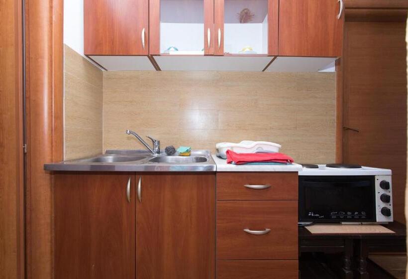 اتاق استاندارد, Guest House Zuber