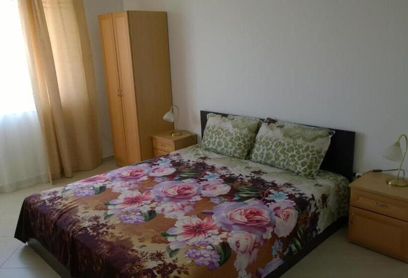 Номер Стандарт, House Of Flowers