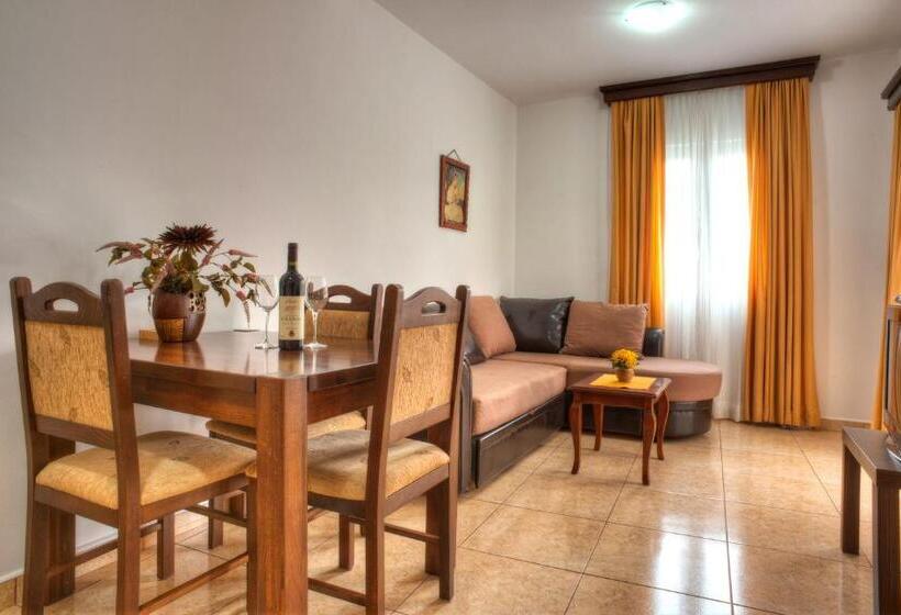 آپارتمان 1 خوابه با بالکن, Guest House Maslina
