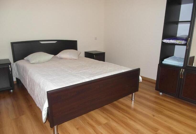 اتاق استاندارد با چشم‌انداز دریا, Sanni Guest House