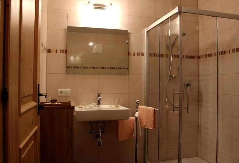 Апартаменты 3 Спальни, Schneiderhof