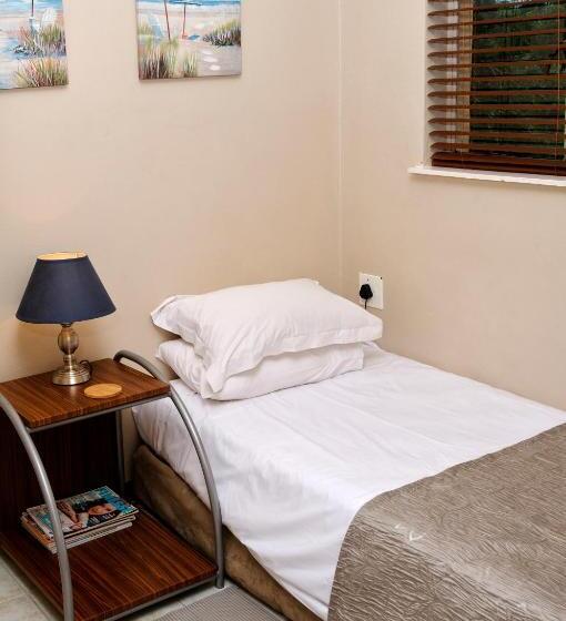Семейный Номер, Country Park Guest House   Muldersdrift