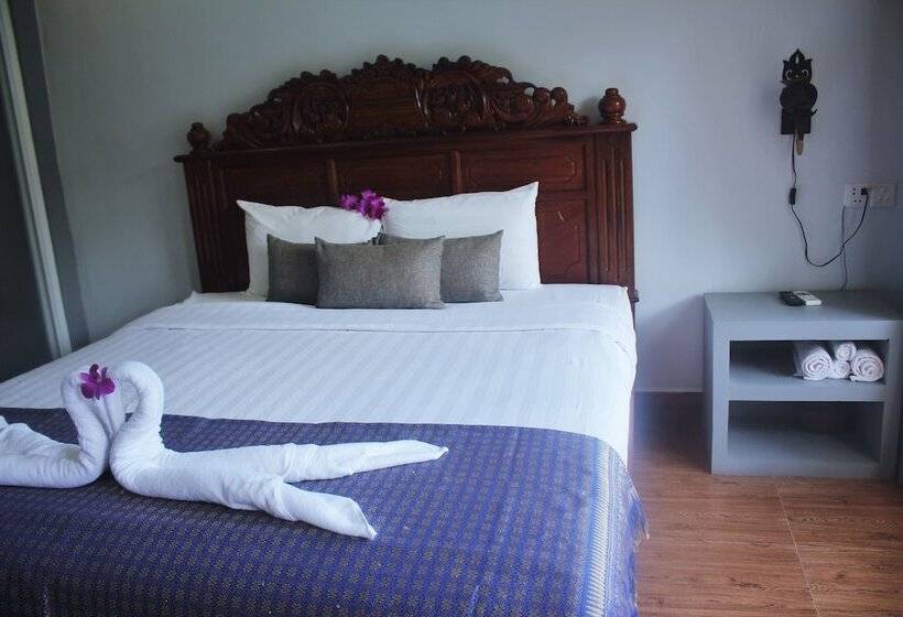 غرفة قياسية مطلّة علي حمام السباحة, Ramchang Guesthouse